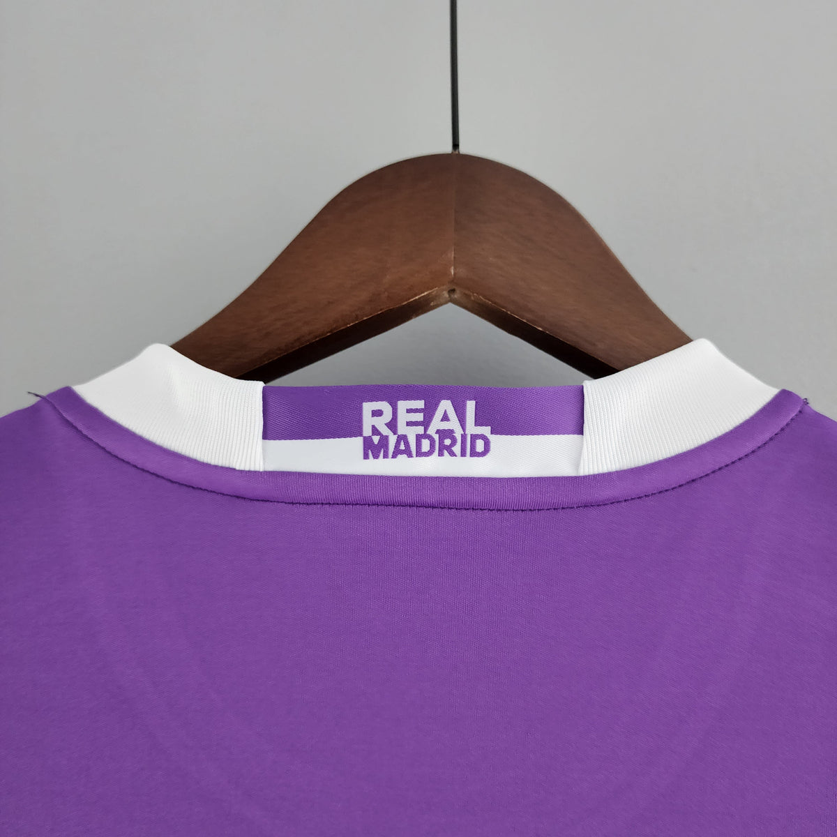 Real Madrid 16/17 Away Retro Jersey