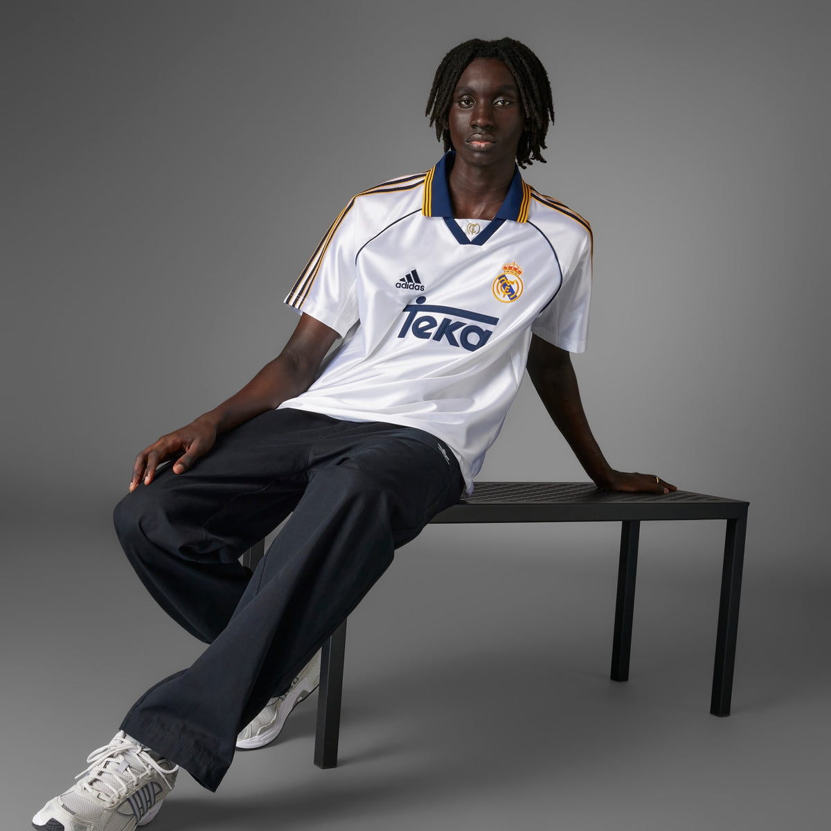 Real Madrid 99/00 Home Retro Jersey