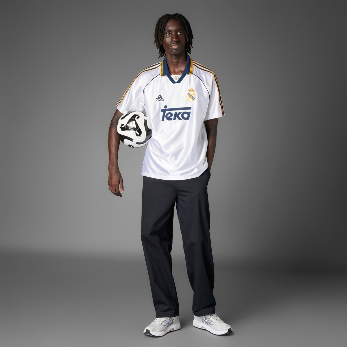 Real Madrid 99/00 Home Retro Jersey