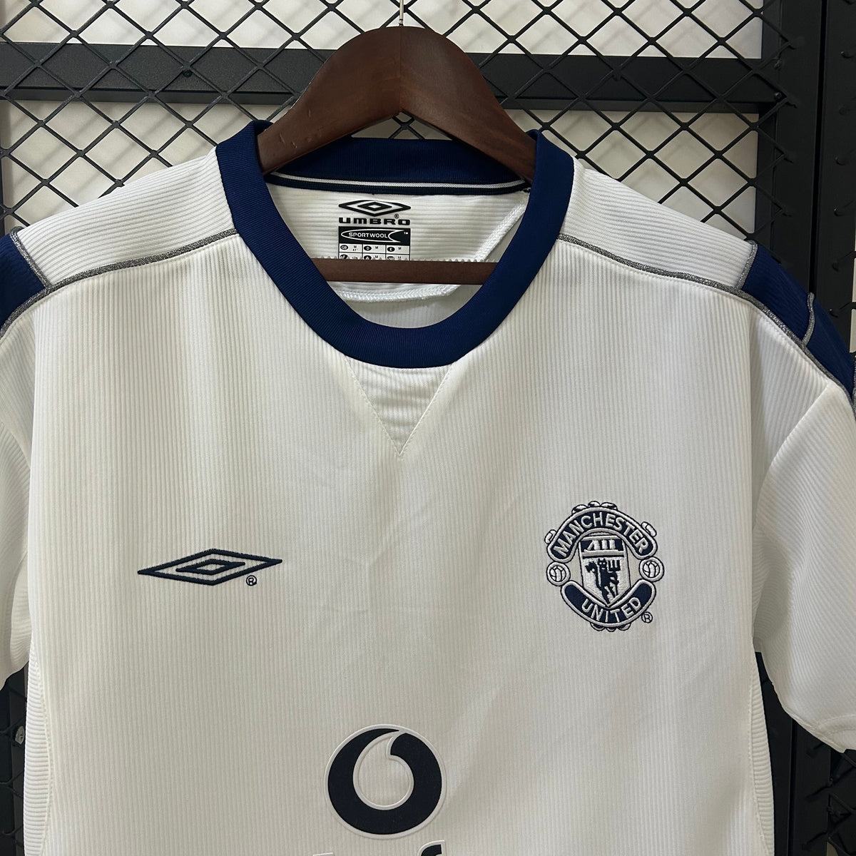 Manchester United 00/01 Away Retro Jersey
