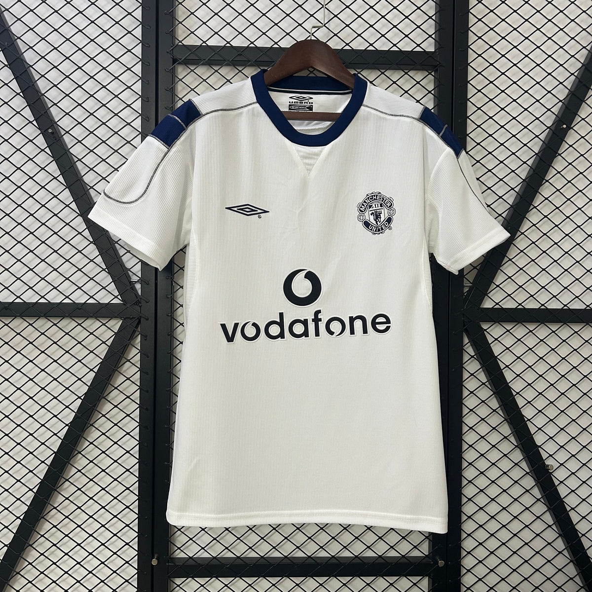 Manchester United 00/01 Away Retro Jersey