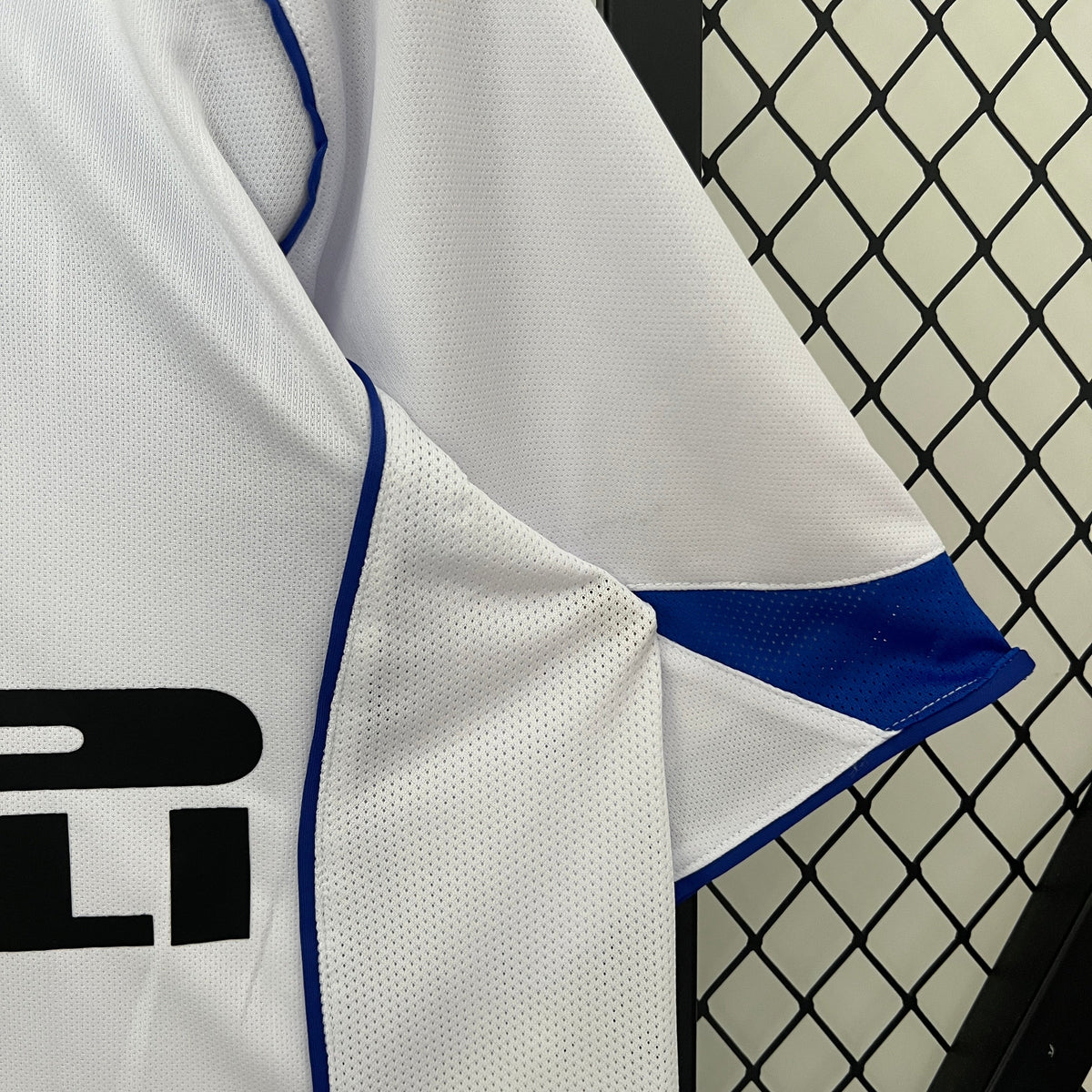 Inter Milan 04/05 Away Retro Jersey