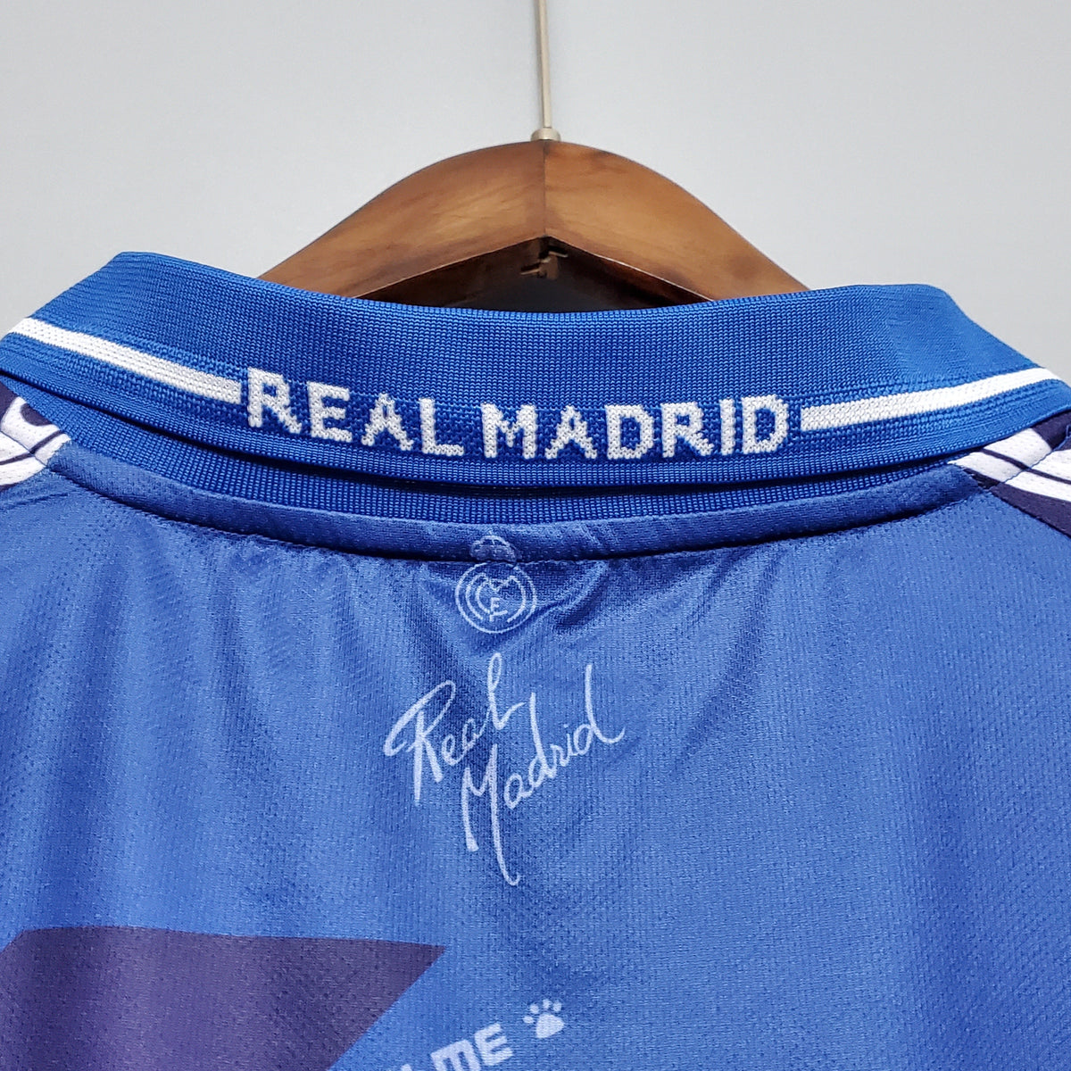 Real Madrid 95/96 Away Retro Jersey