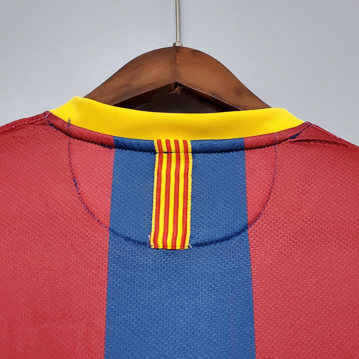 Barcelona 10/11 Home Retro Jersey
