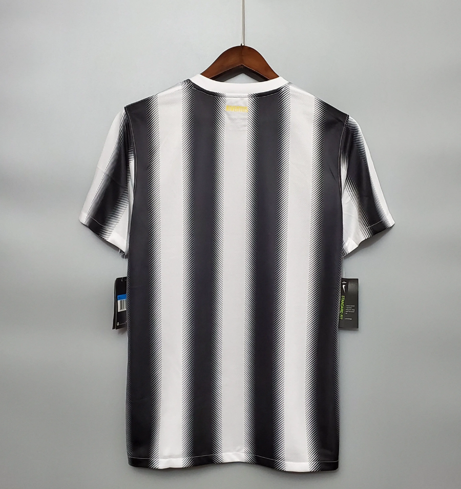 Juventus 10/11 Home Retro Jersey