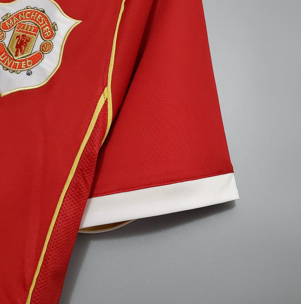 Manchester United 06/07 Home Retro Jersey