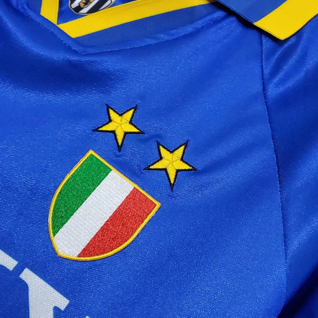 Juventus 95/97 Away Retro Jersey