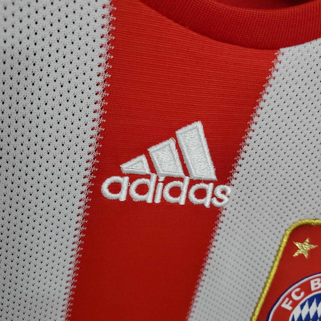 Bayern Munich 10/11 Home Retro Jersey