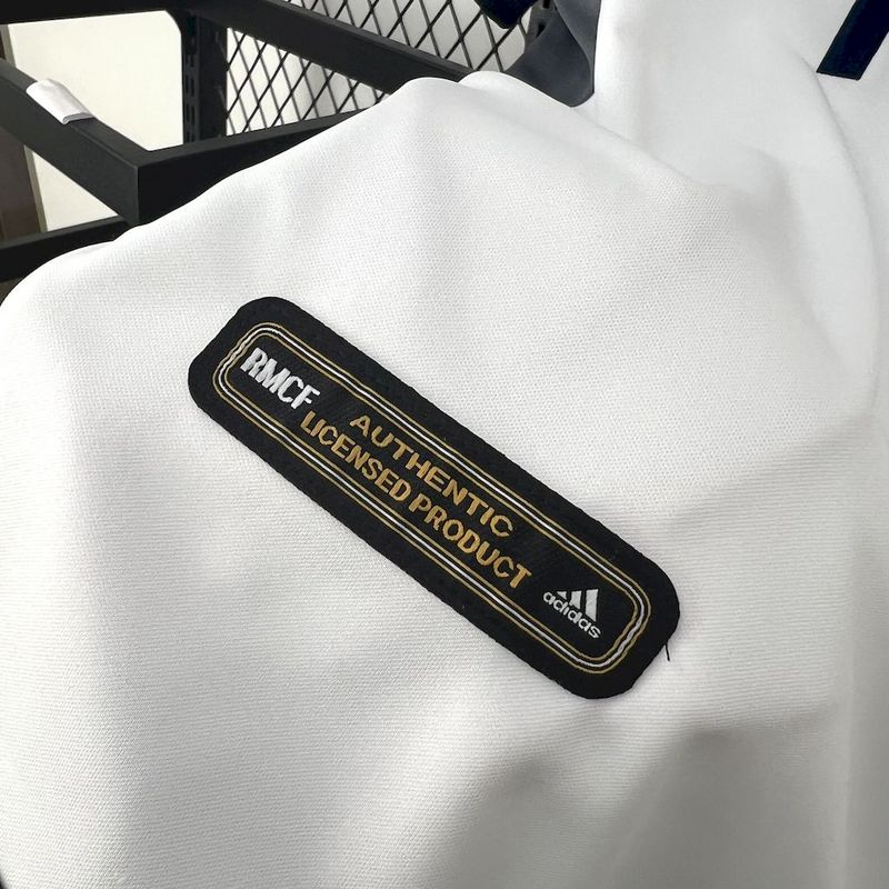Real Madrid 00/01 Home Retro Jersey