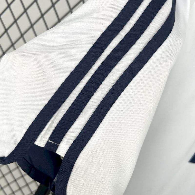 Real Madrid 00/01 Home Retro Jersey