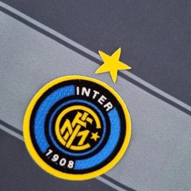 Inter Milan 04/05 Home Retro Jersey