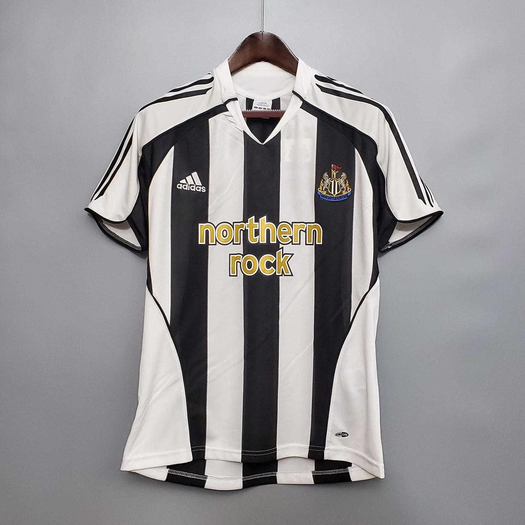 Newcastle United 05/06 Home Retro Jersey