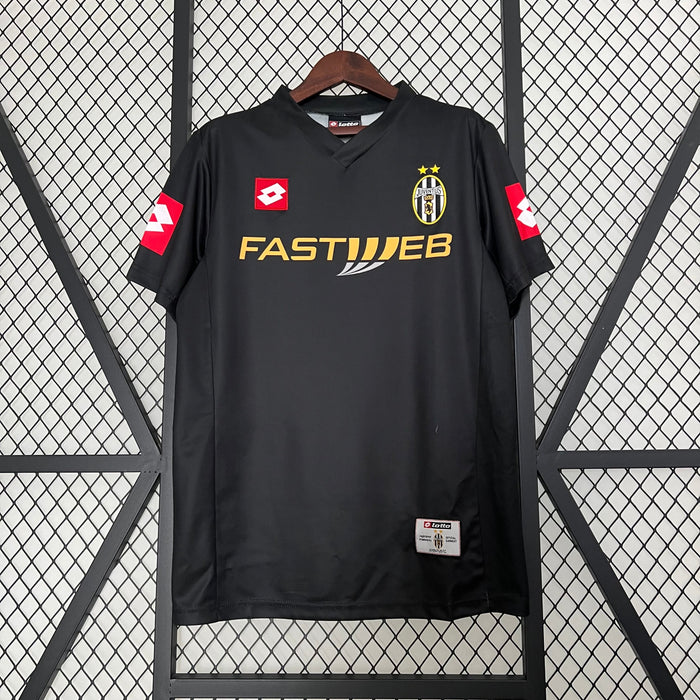 Juventus 01/02 Away Retro Jersey