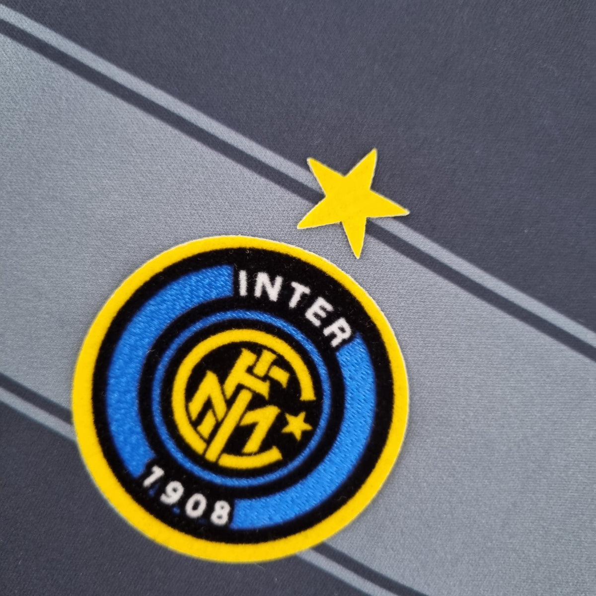 Inter Milan 04/05 Third Retro Jersey