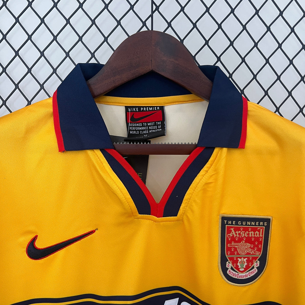 Arsenal 97/98 Away Retro Jersey
