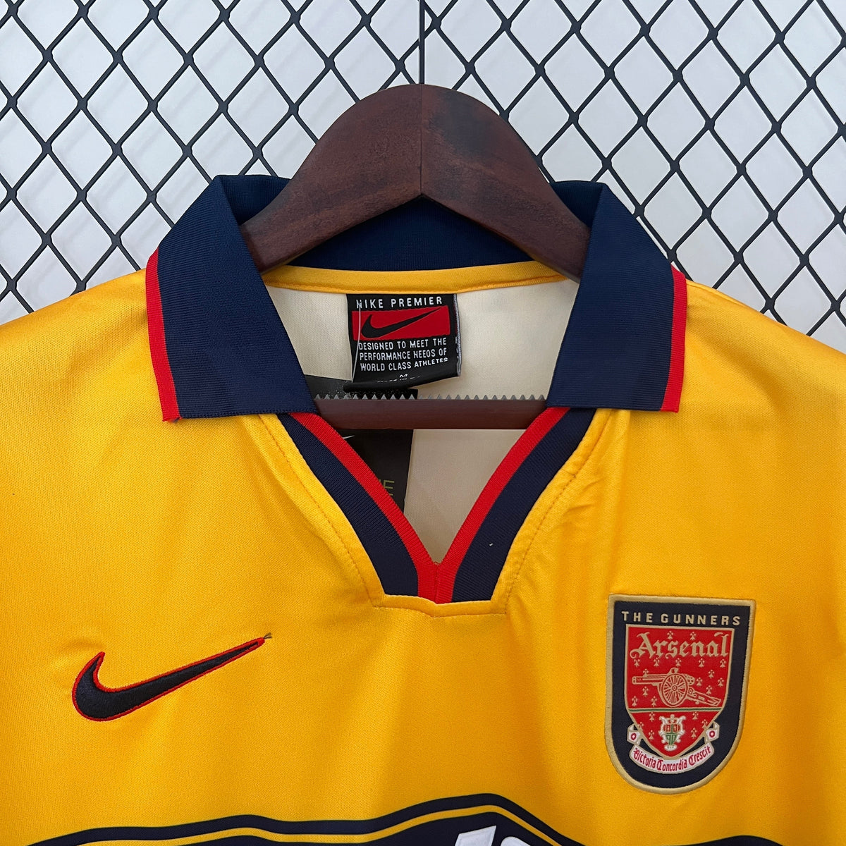 Arsenal 97/98 Away Retro Jersey