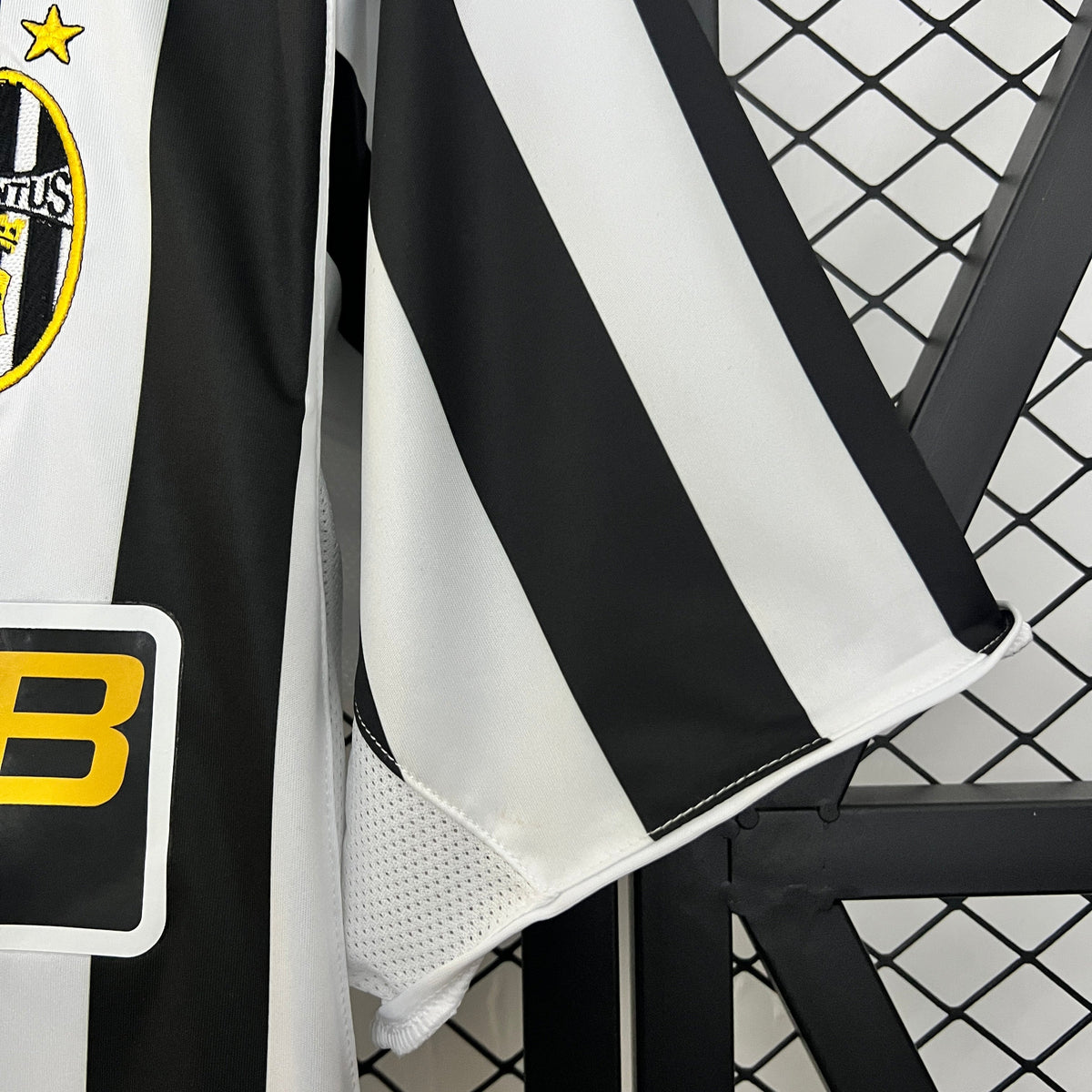 Juventus 03/04 Home Retro Jersey