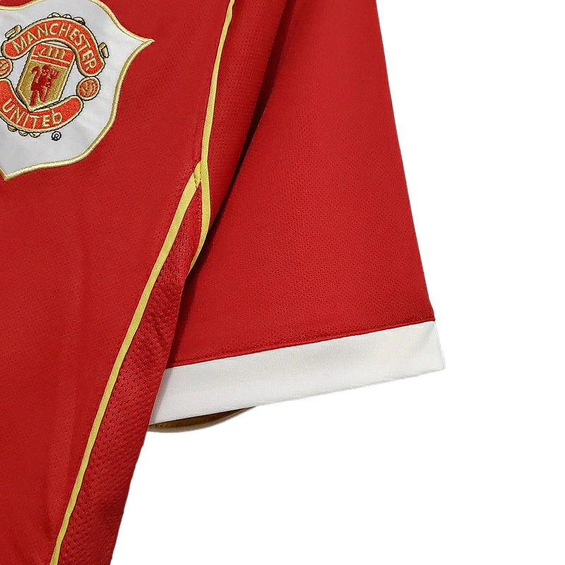 Manchester United 06/07 Retro Jersey