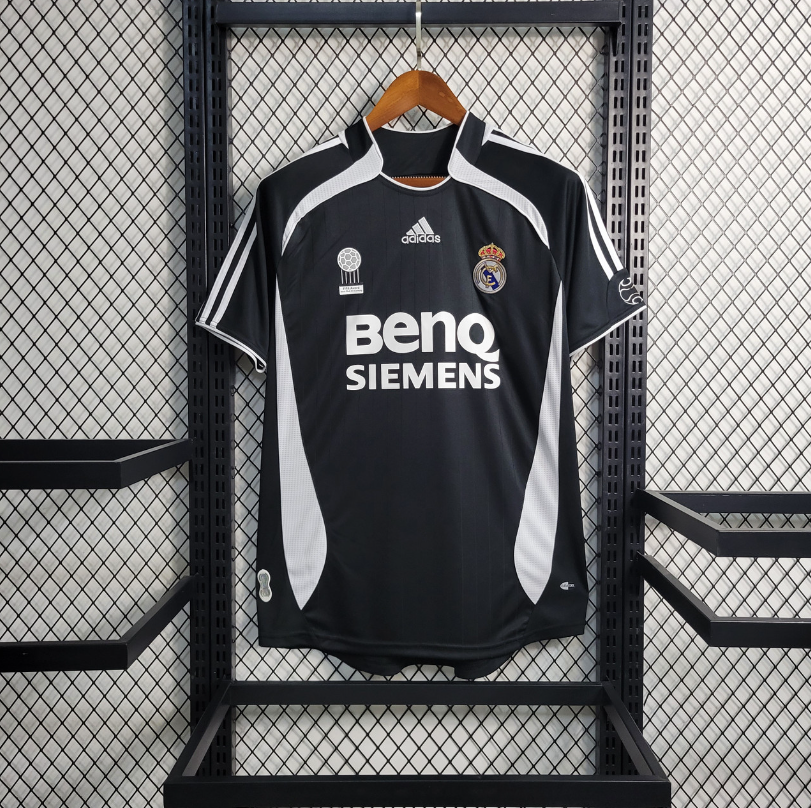 Real Madrid 2006/07 Away Retro Jersey