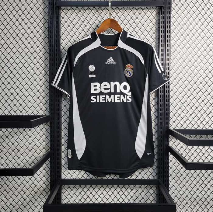 Real Madrid 2006/07 Away Retro Jersey